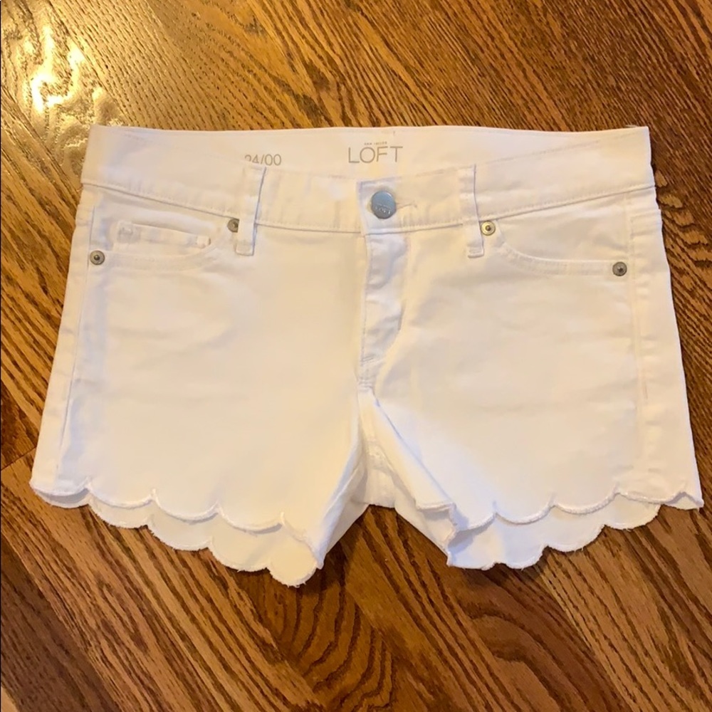 White jean scalloped shorts